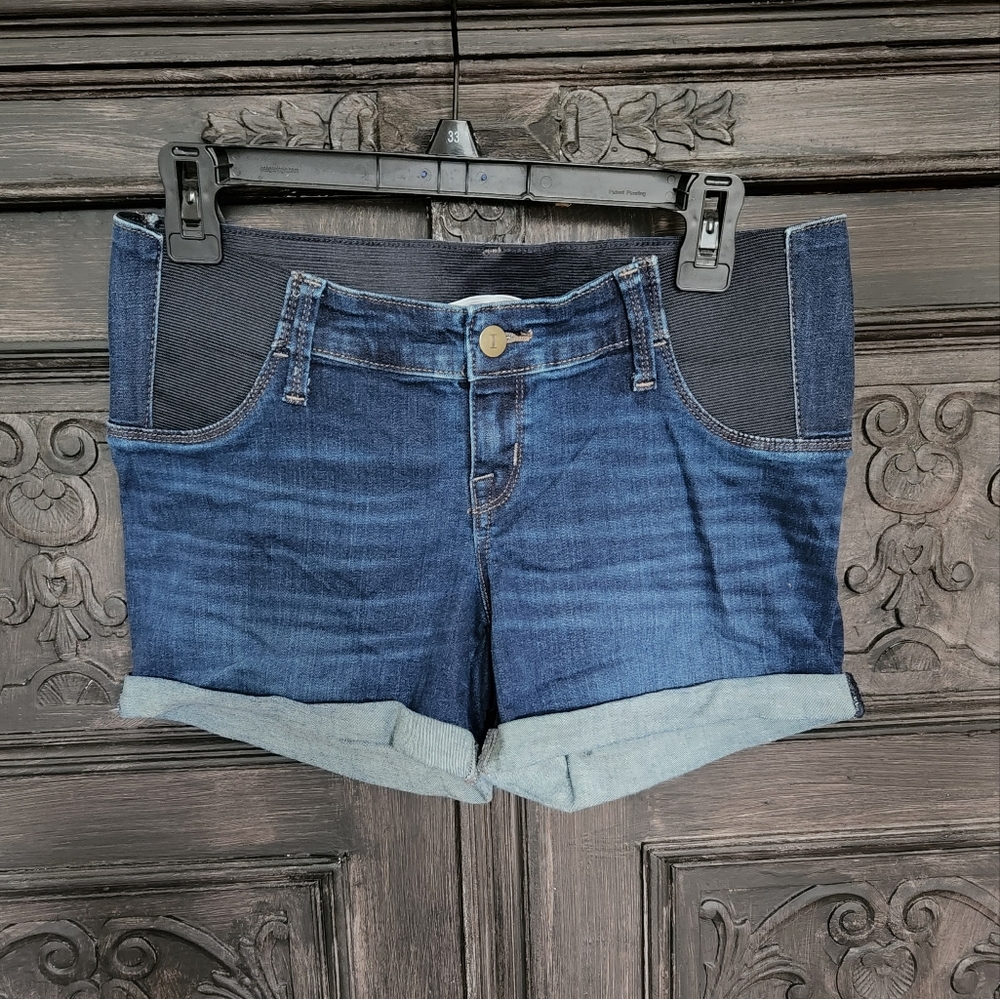 Maternity shorts